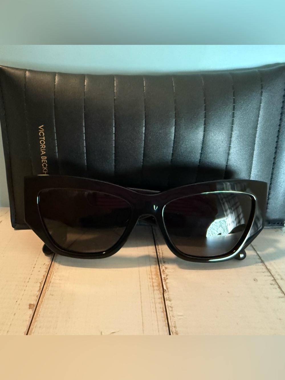 Victoria Beckham Black Cat-Eye Sunglasses with Dark Lenses - Picture 3 of 5